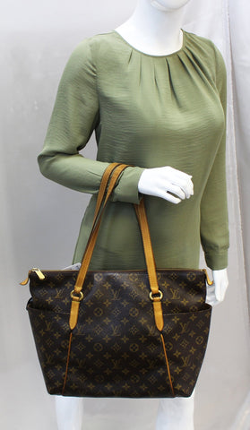 LOUIS VUITTON Monogram Canvas Totally MM Tote Brown Bag