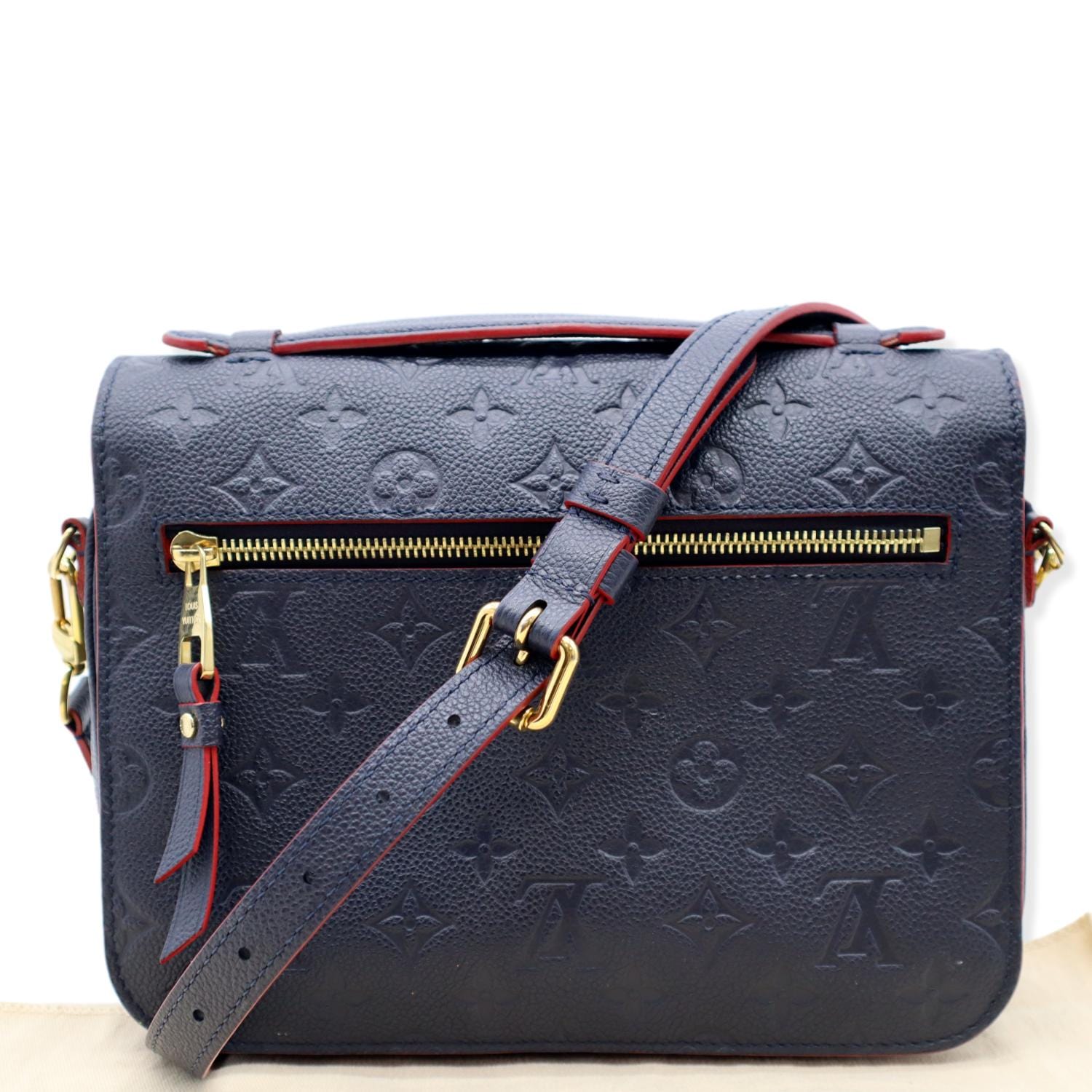 Help me decide! LV Pochette Metis or Diane (both in empreinte). For an  everyday bag. I love the Métis I've seen it in person but the Diane seems  to be a similar size and I love that it comes with the wide strap.  Thoughts? : r/handbags