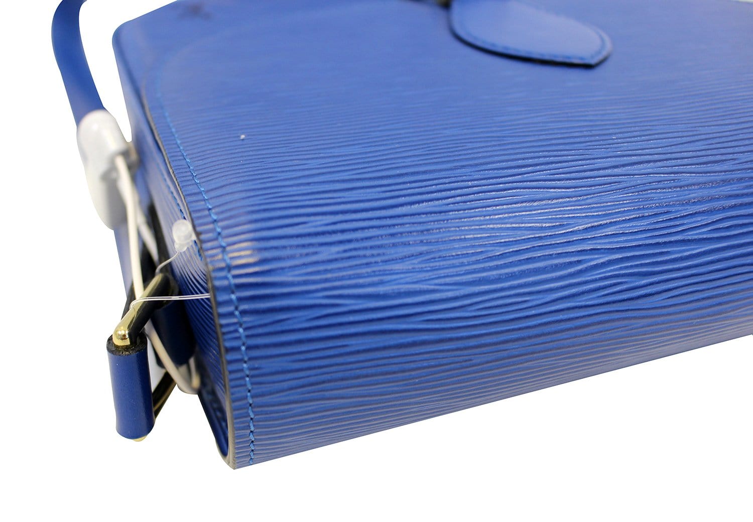 Saint cloud vintage leather crossbody bag Louis Vuitton Blue in