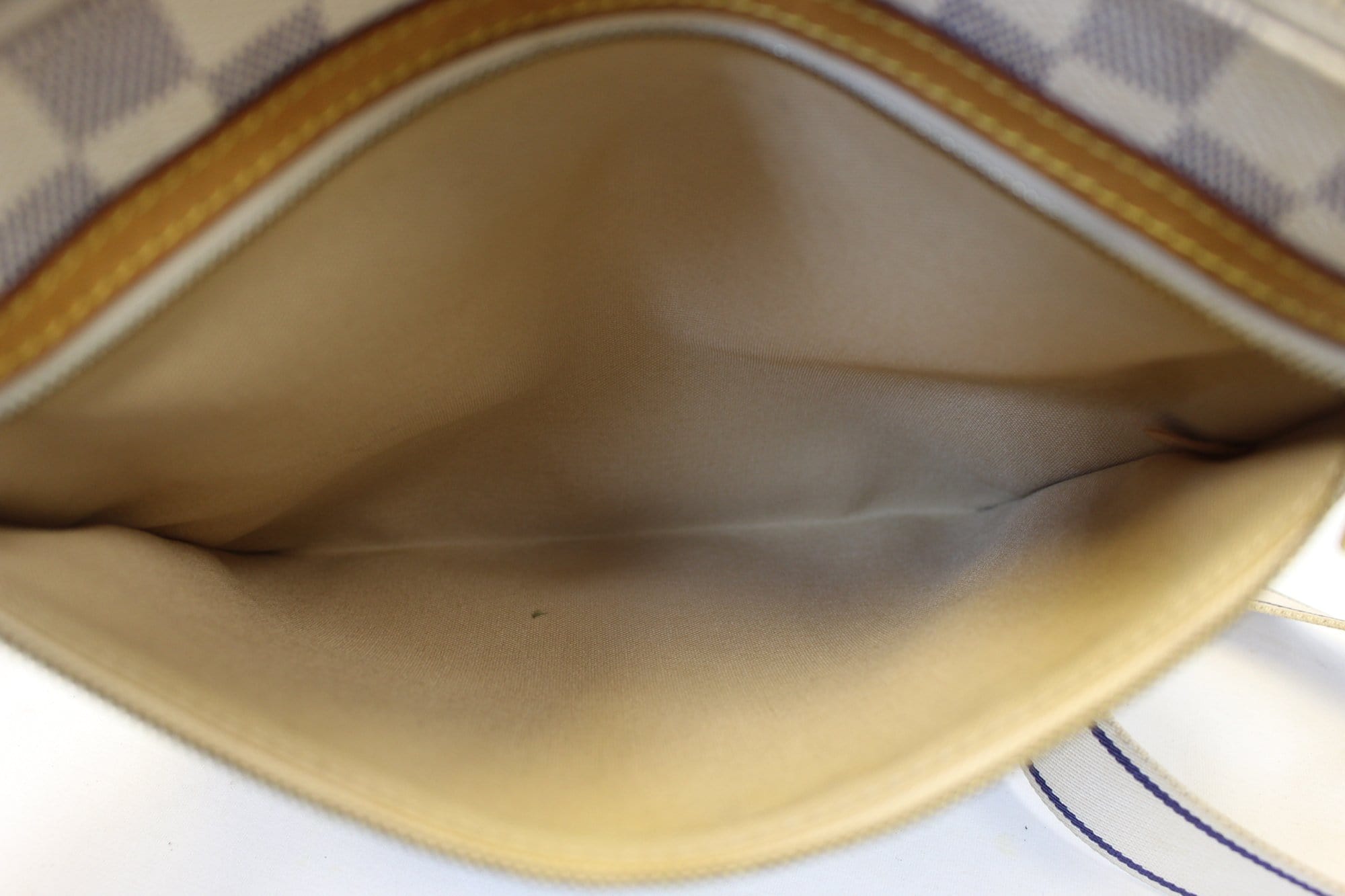 Louis Vuitton 2008 Pre-owned Pochette Bosphore Crossbody Bag - Brown