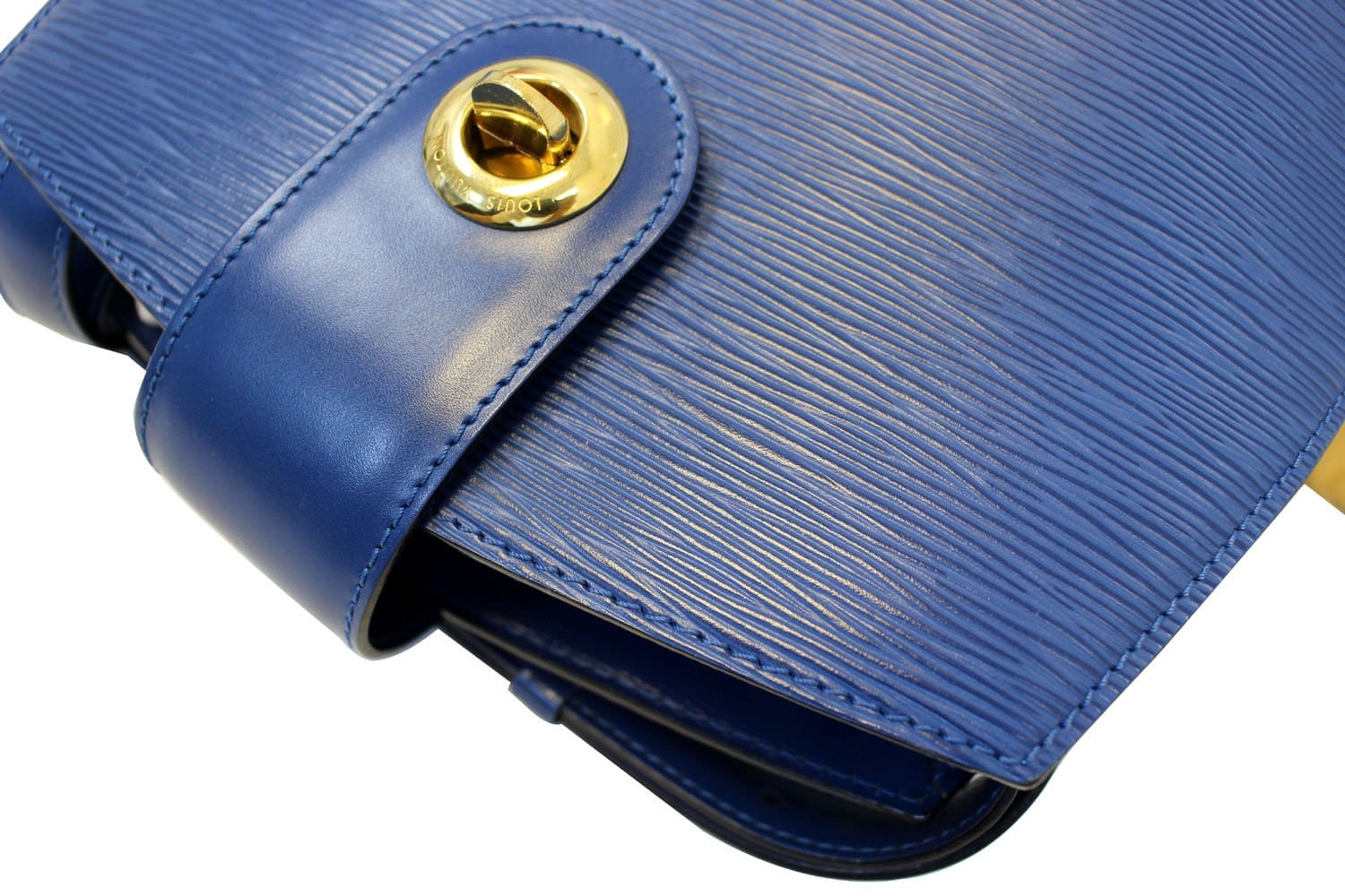 Louis Vuitton Red Epi Leather Cluny Bucket Bag – Designer Goods Resale