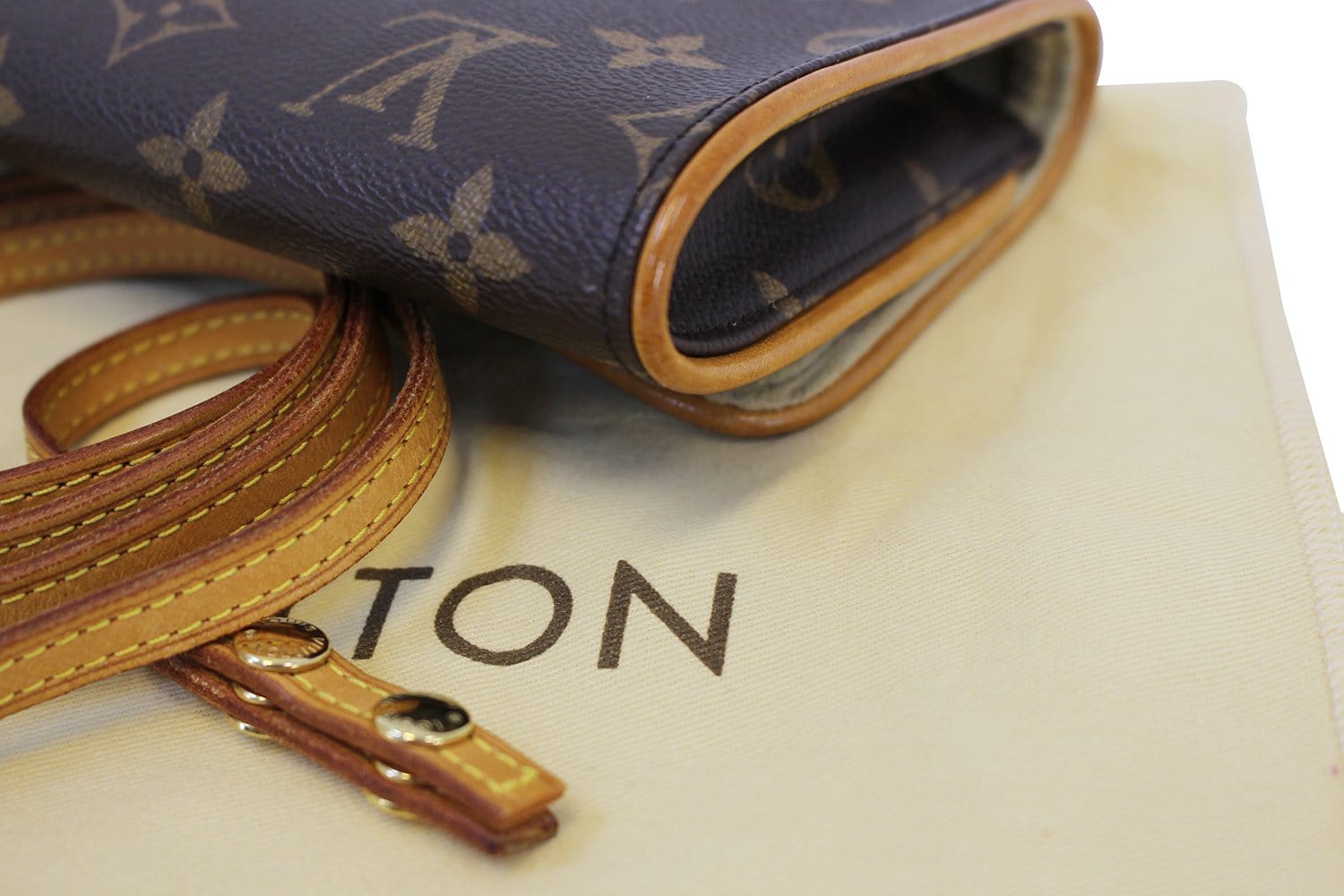 NTWRK - PRELOVED Louis Vuitton Discontinued Pochette Twin GM Monogram Cr