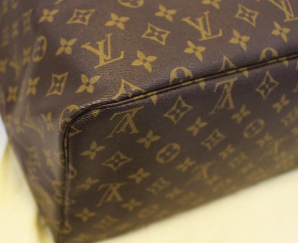 LOUIS VUITTON Monogram Neverfull GM Shoulder Bag Red