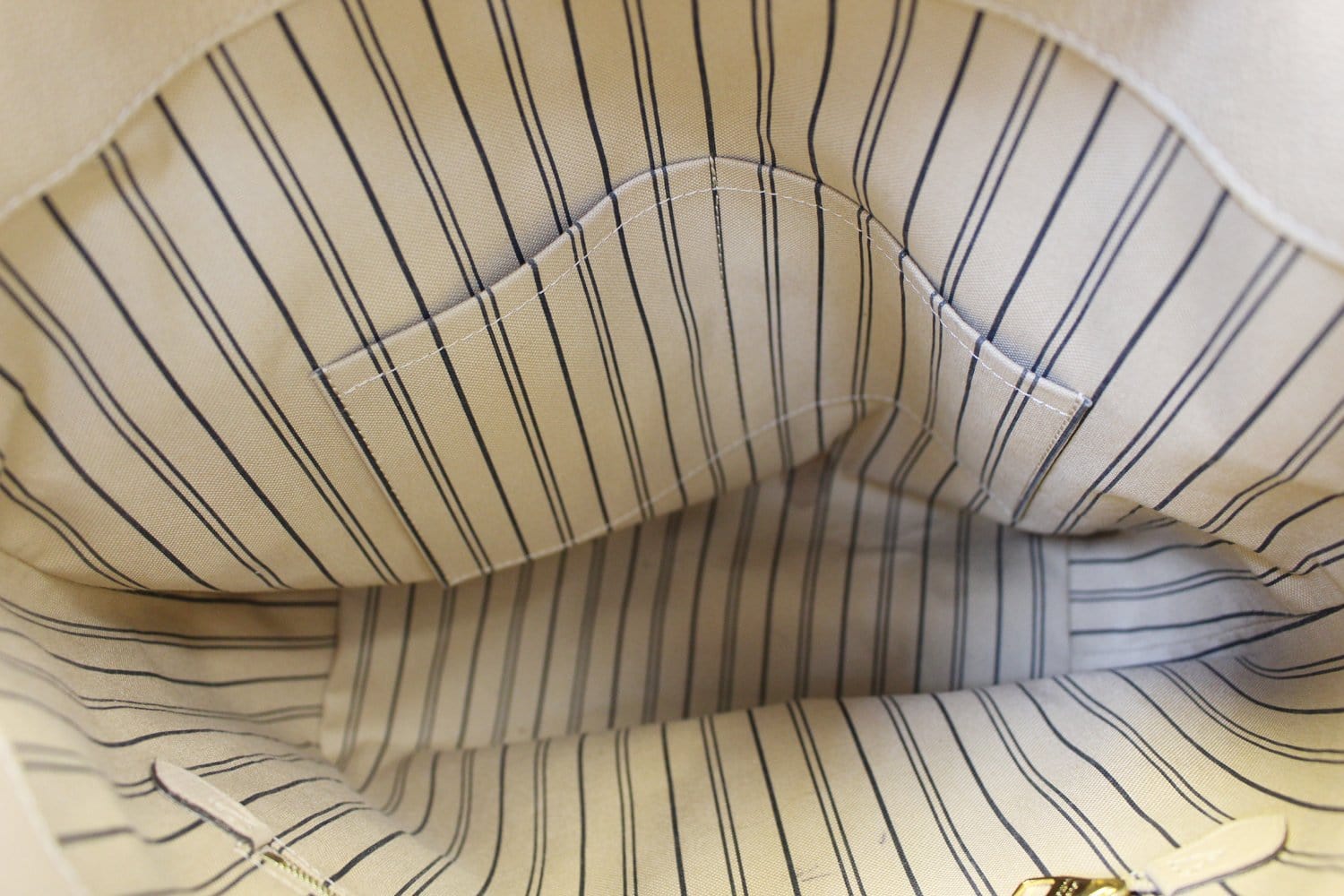 Shop Louis Vuitton MONOGRAM EMPREINTE 2022 SS Bagatelle Bag (M46099,  M46002) by lufine