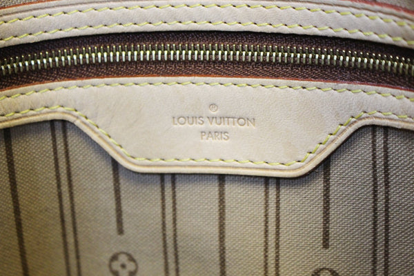 LOUIS VUITTON Monogram Canvas Delightful MM Shoulder Bag