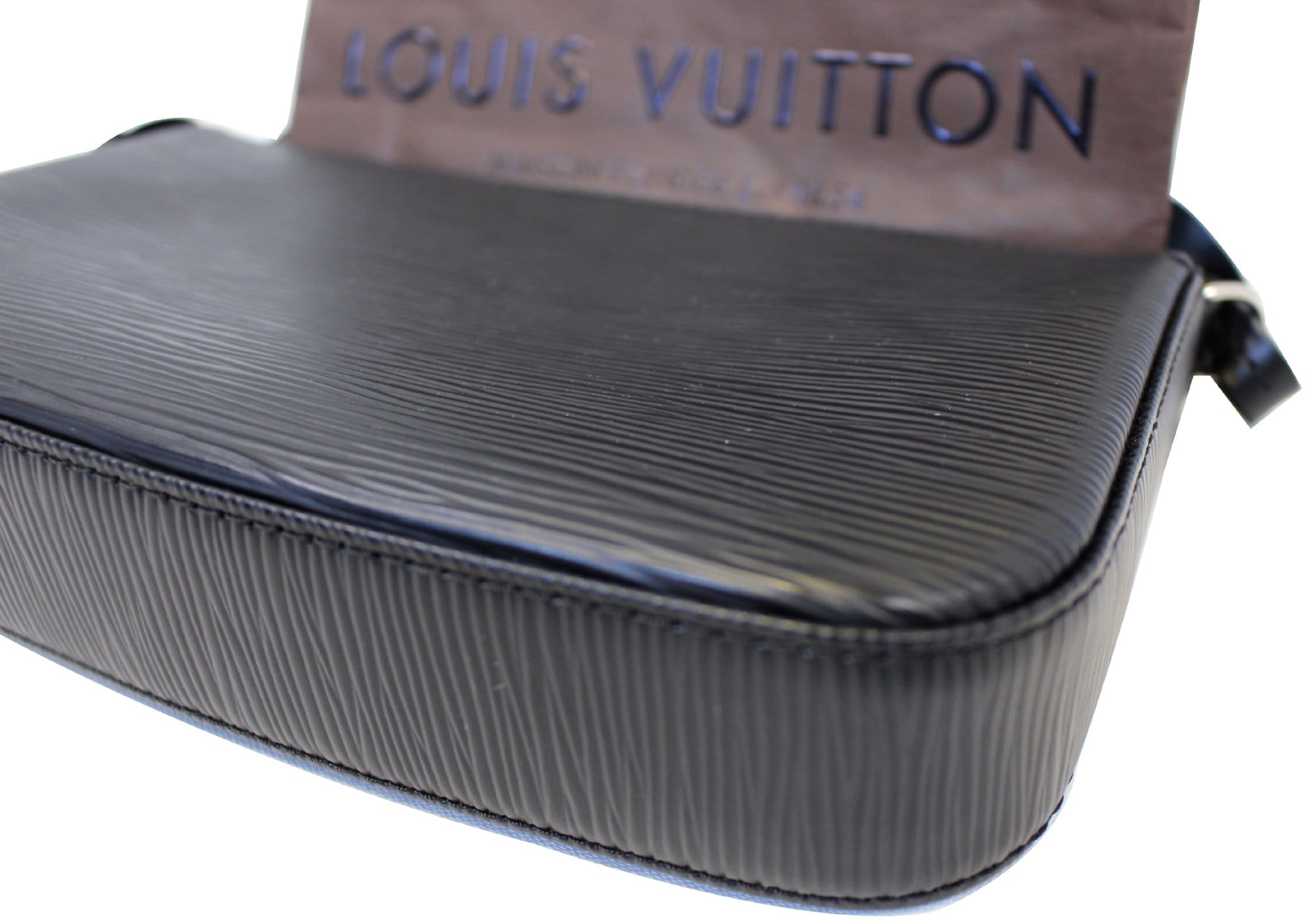 Louis Vuitton EPI Pochette Accessoires NM