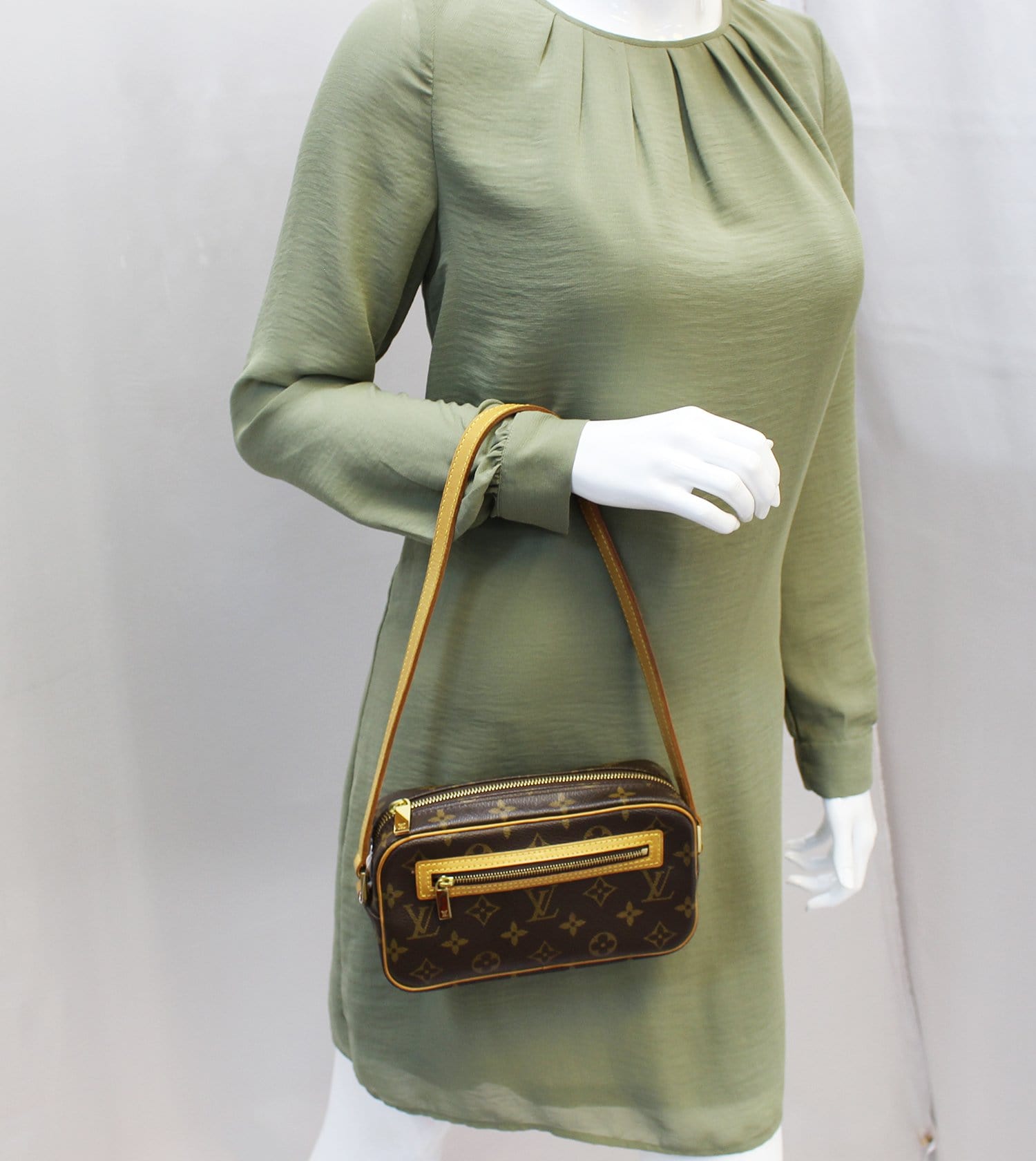Louis Vuitton 2002 Cite Shoulder Bag in Brown