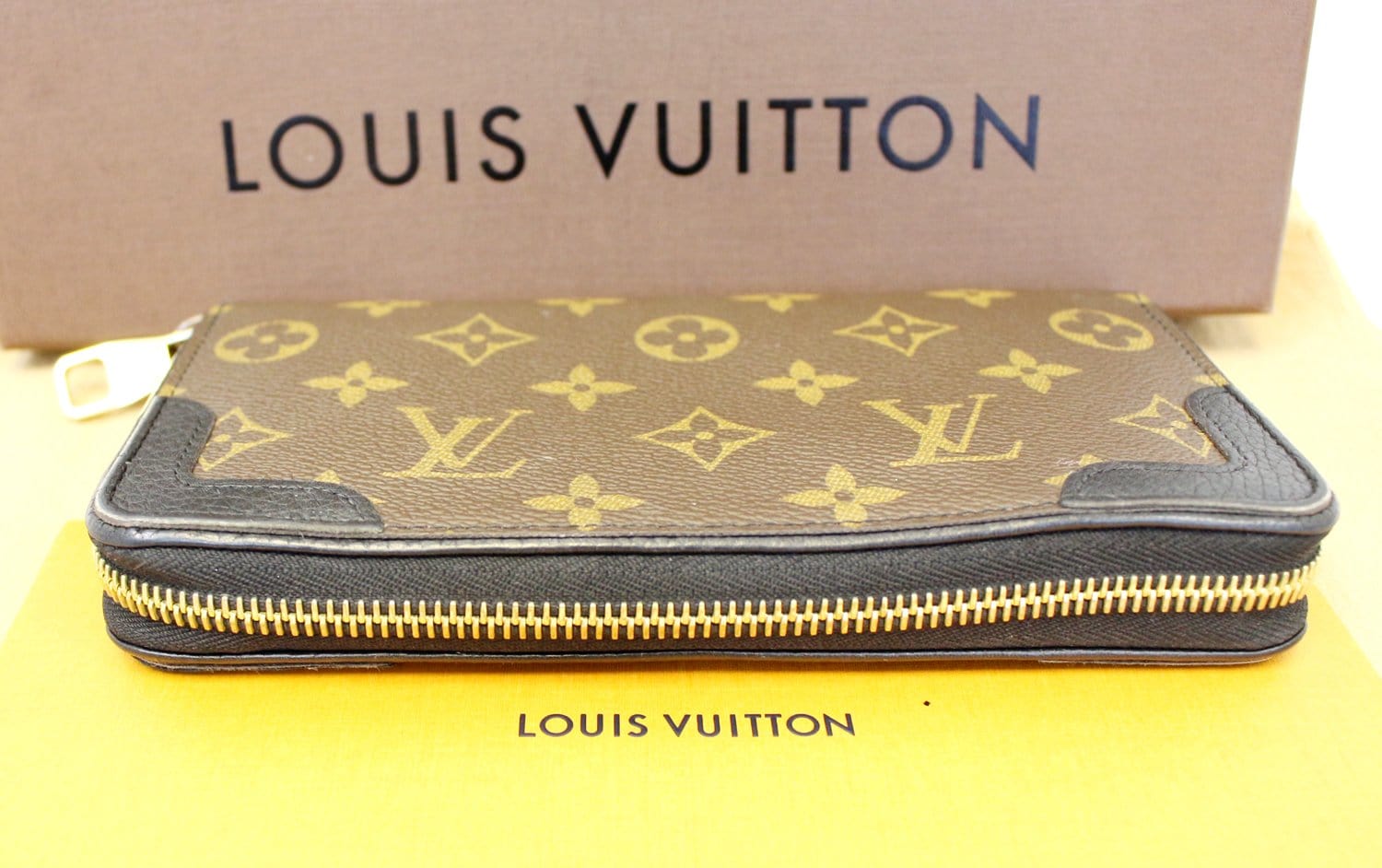 Shop Louis Vuitton ZIPPY WALLET 2023-24FW Monogram Unisex Plain