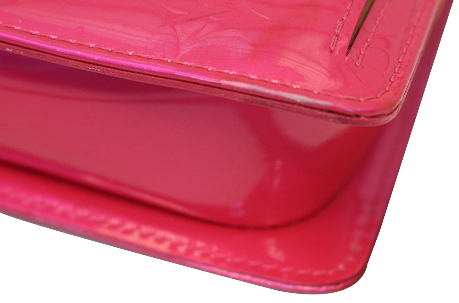 LOUIS VUITTON Vernis Mott Accessory Pouch Marshmallow Pink M91312