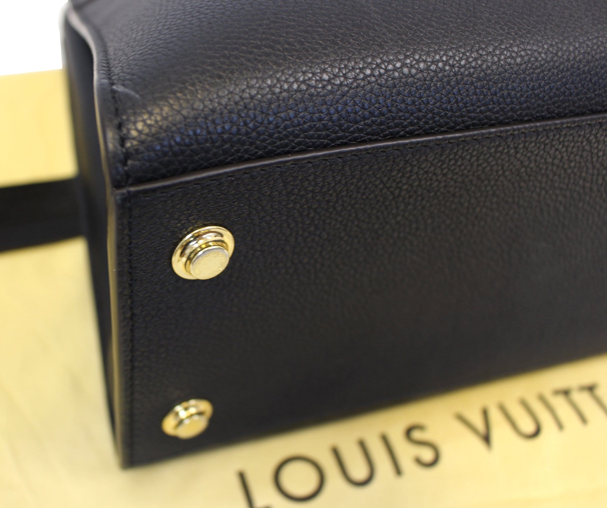 Louis Vuitton - City Steamer MM Grained Calfskin Noir/Beige