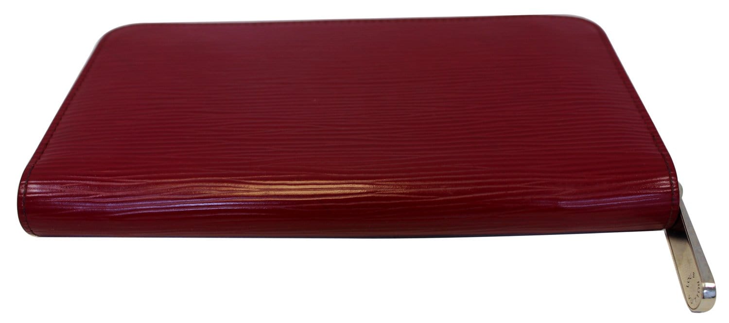 Louis Vuitton Fuchsia Epi Leather Zippy Wallet For Sale at 1stDibs