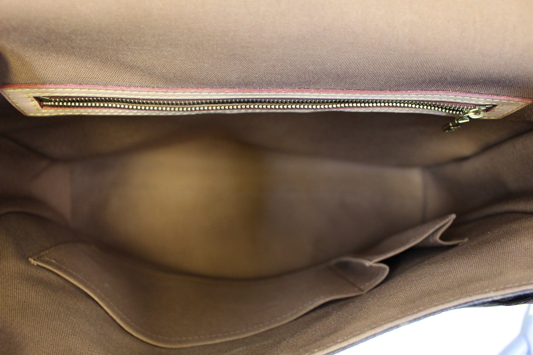 Abbesses messenger cloth satchel Louis Vuitton Brown in Cloth - 34597558