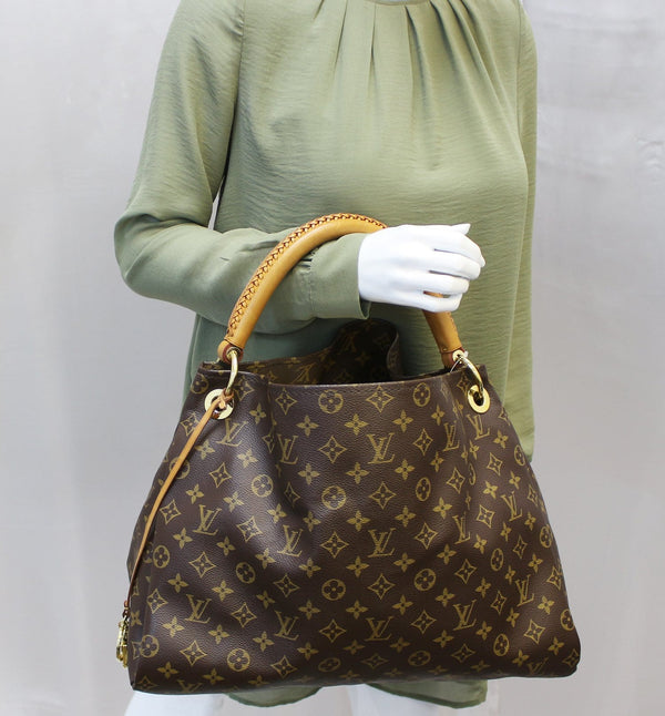 LOUIS VUITTON Artsy MM Monogram Canvas Tote Handbag