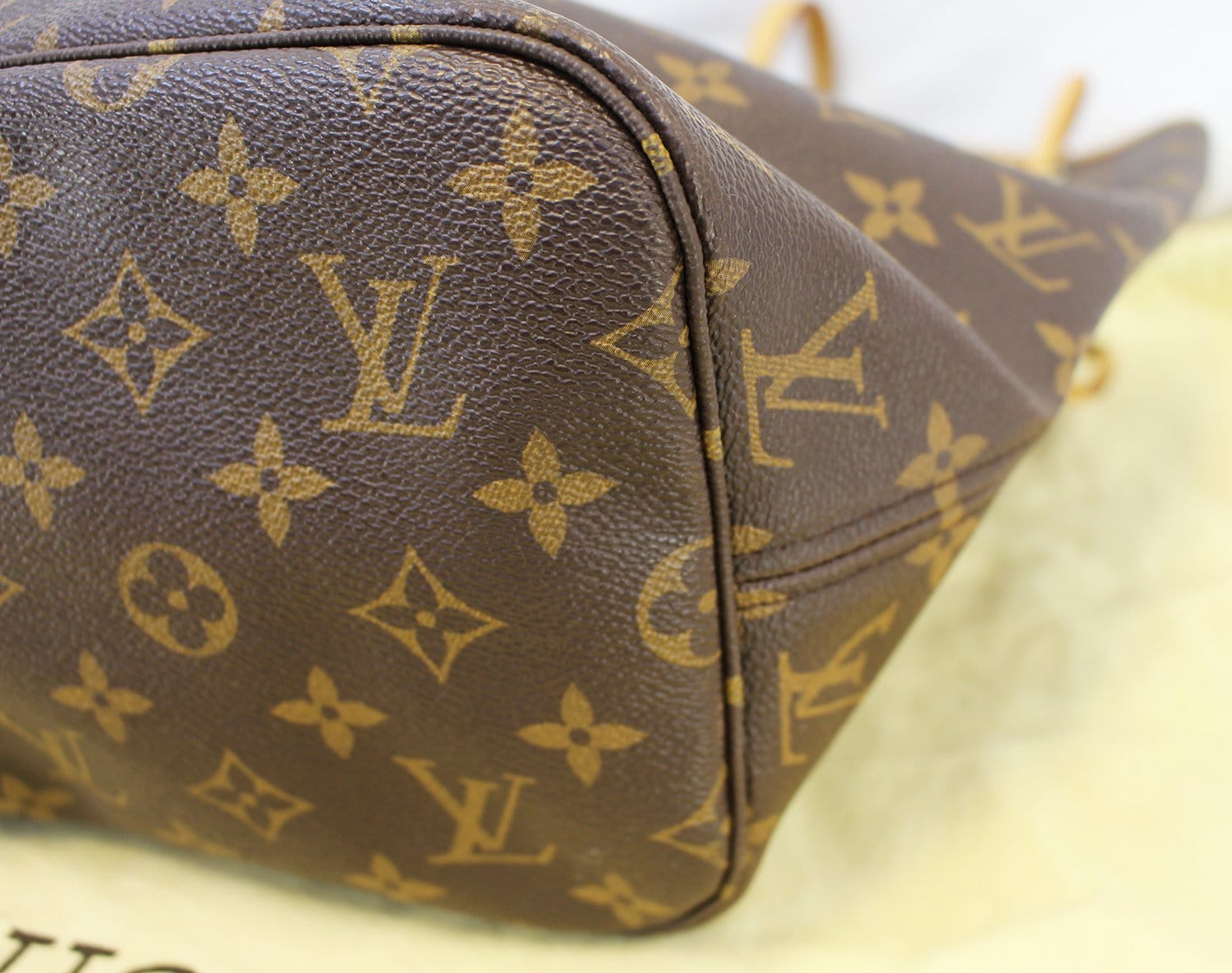Shop Louis Vuitton MONOGRAM 2019 SS Logo Shoulder Bags (M44812) by  BrandStreetStore