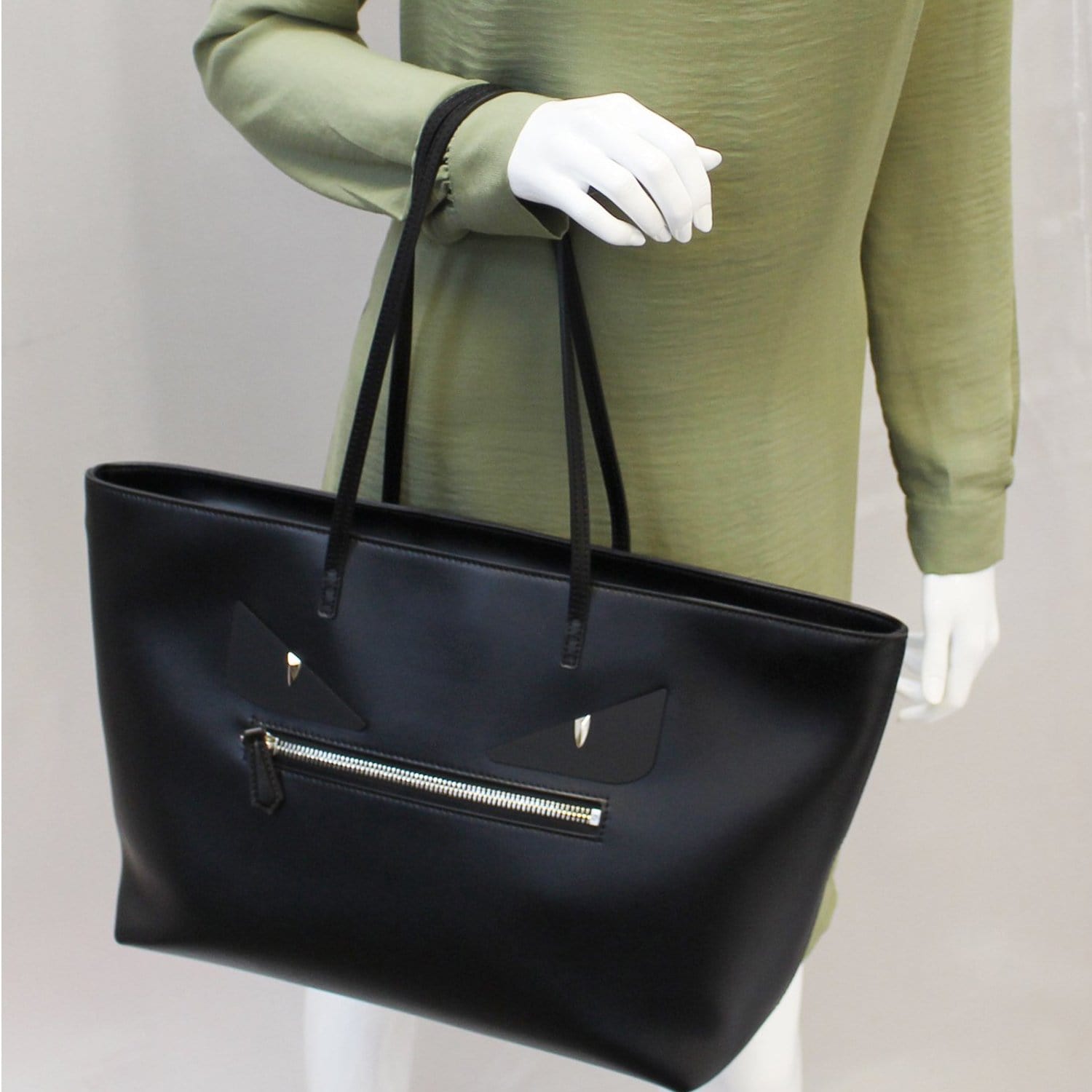 Roll bag leather bag Fendi Black in Leather - 34629839