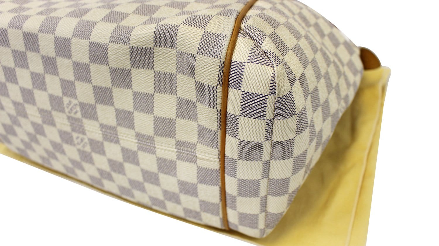 Sold at Auction: Louis Vuitton Damier Azur Totally MM