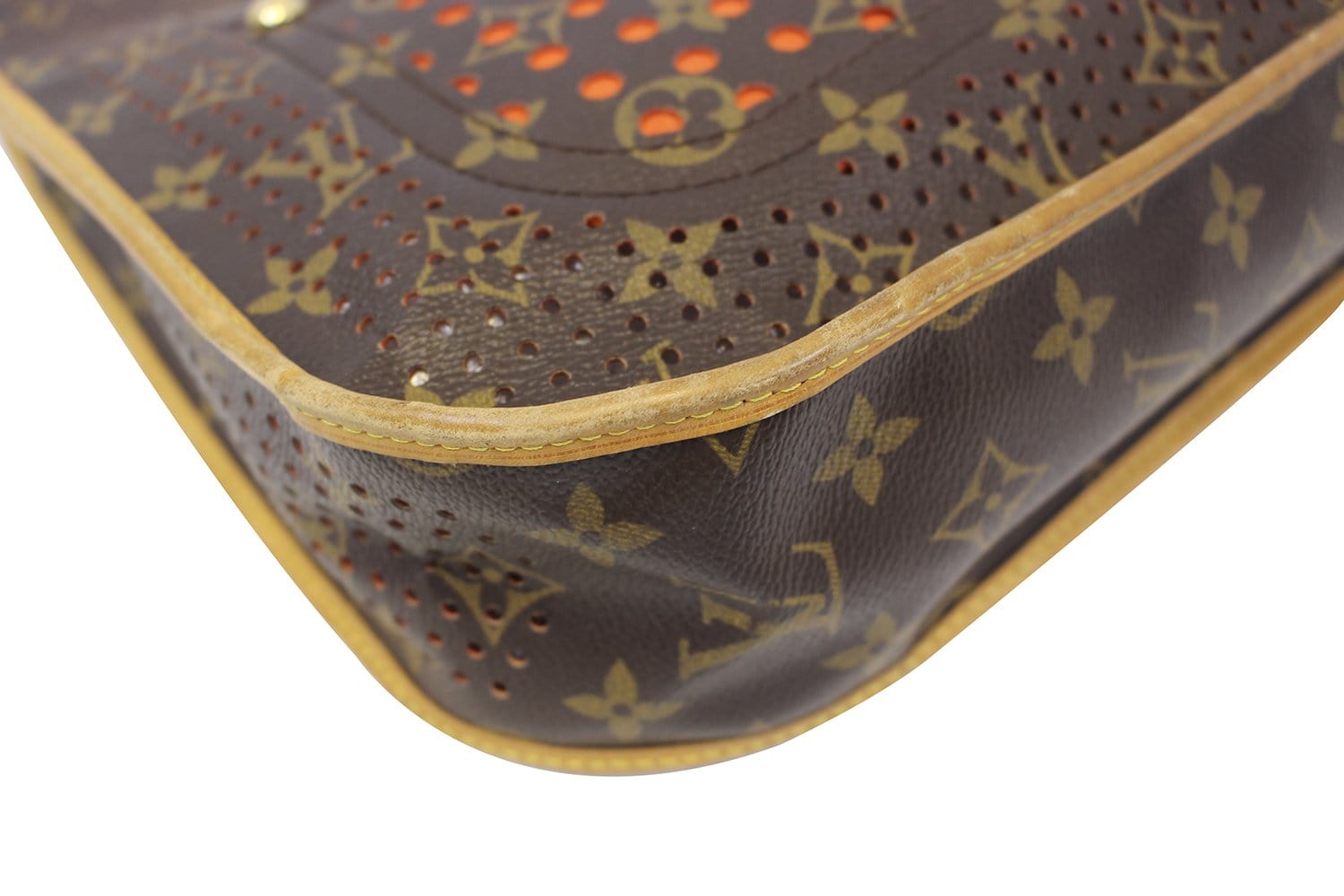 Louis Vuitton Sac Bandolier Shoulder Bag. 