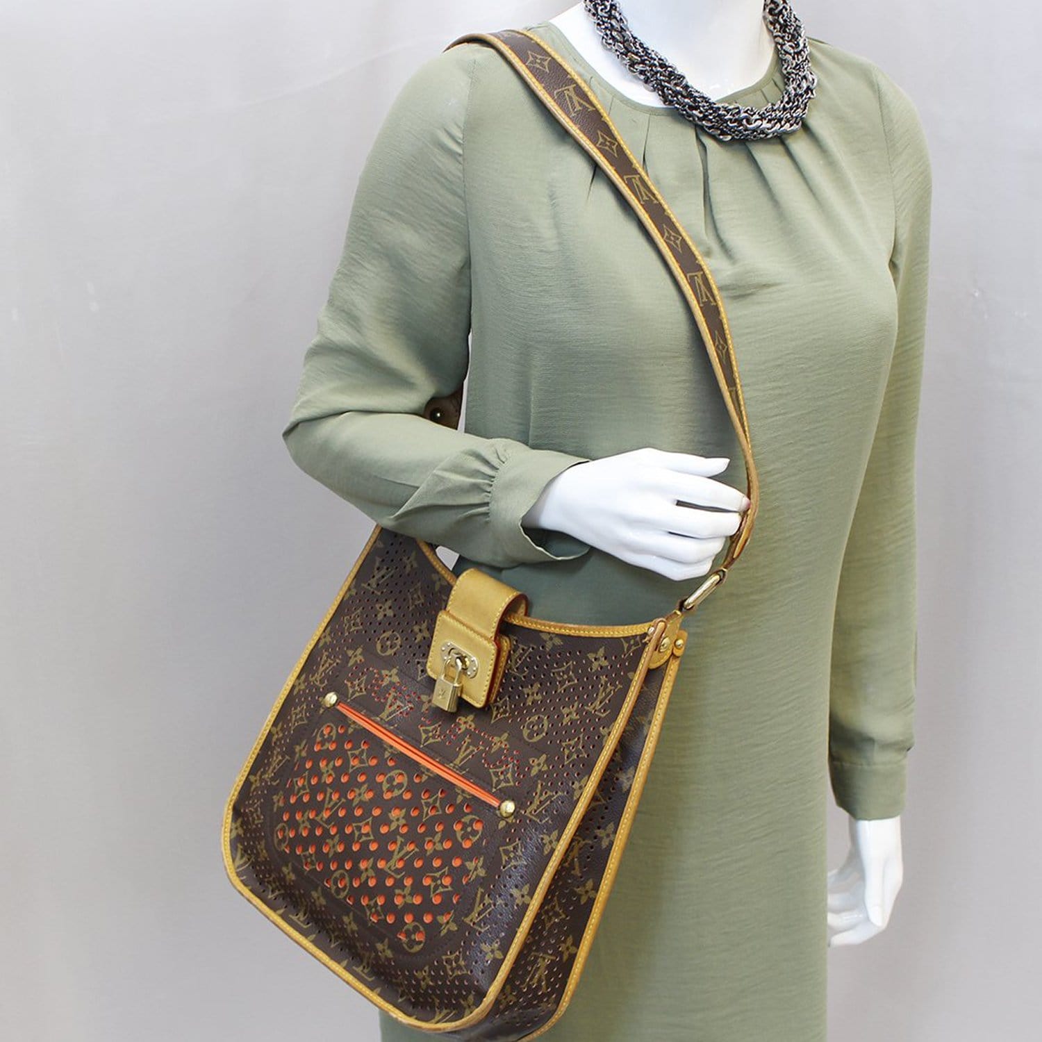 Louis Vuitton pre-owned Épi Musette Bagatelle shoulder bag