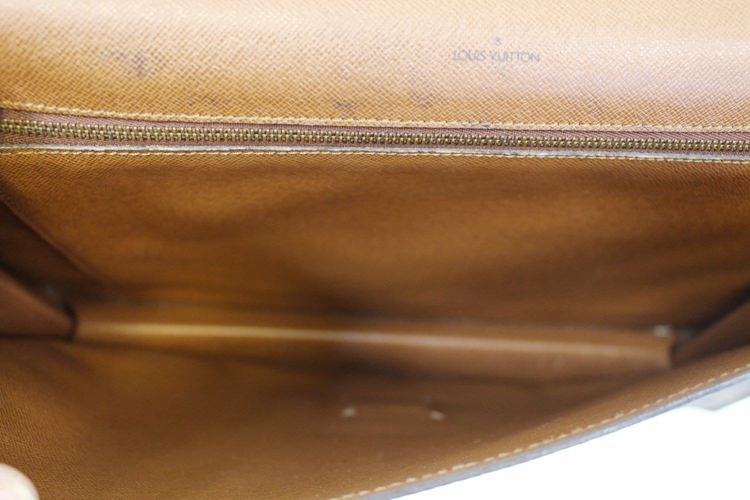 Shop Louis Vuitton Business & Briefcases (M46457) by SolidConnection