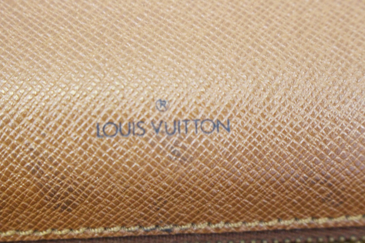 Louis Vuitton Brown Monogram Laptop Documents Portfolio Handbag MSWZXD –  Max Pawn