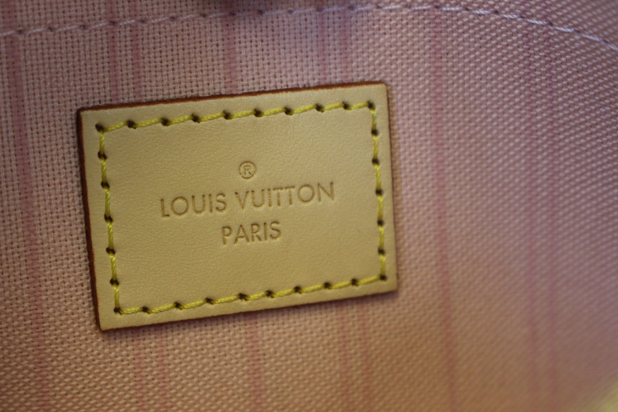 Louis Vuitton Zoé Wallet Rose Ballerine Damier Azur
