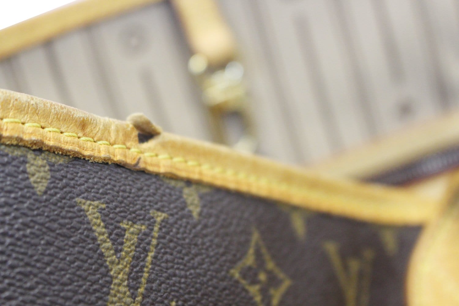 Louis Vuitton Neverfull Yellow Stitching