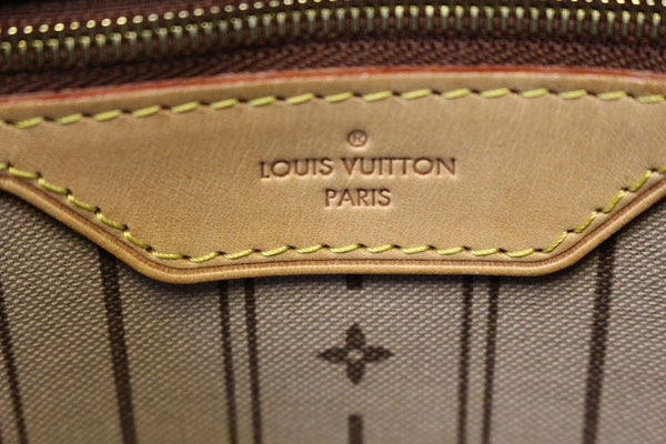 LOUIS VUITTON Monogram Delightful GM Shoulder Bag