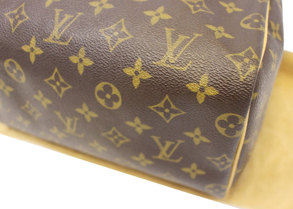 LOUIS VUITTON Monogram Canvas Speedy 25 Satchel Bag