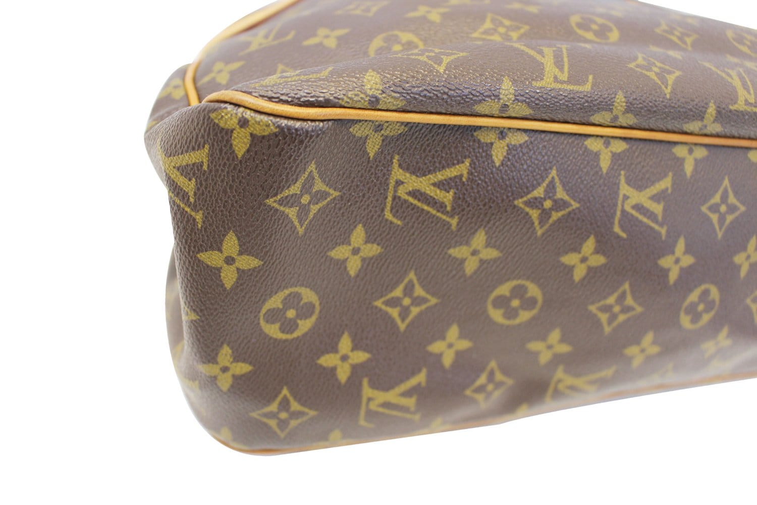 Louis Vuitton Batignolles PM Bag in Monogram Canvas - Luggage & Travelling  Accessories - Costume & Dressing Accessories