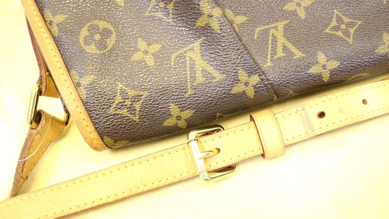Louis Vuitton Menilmontant Shoulder bag 389033