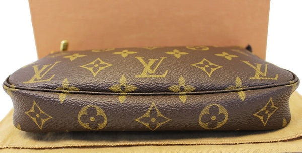 LOUIS VUITTON Monogram Canvas Pochette Accessoires Pouch