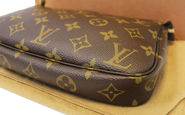 LOUIS VUITTON Monogram Canvas Pochette Accessoires Pouch