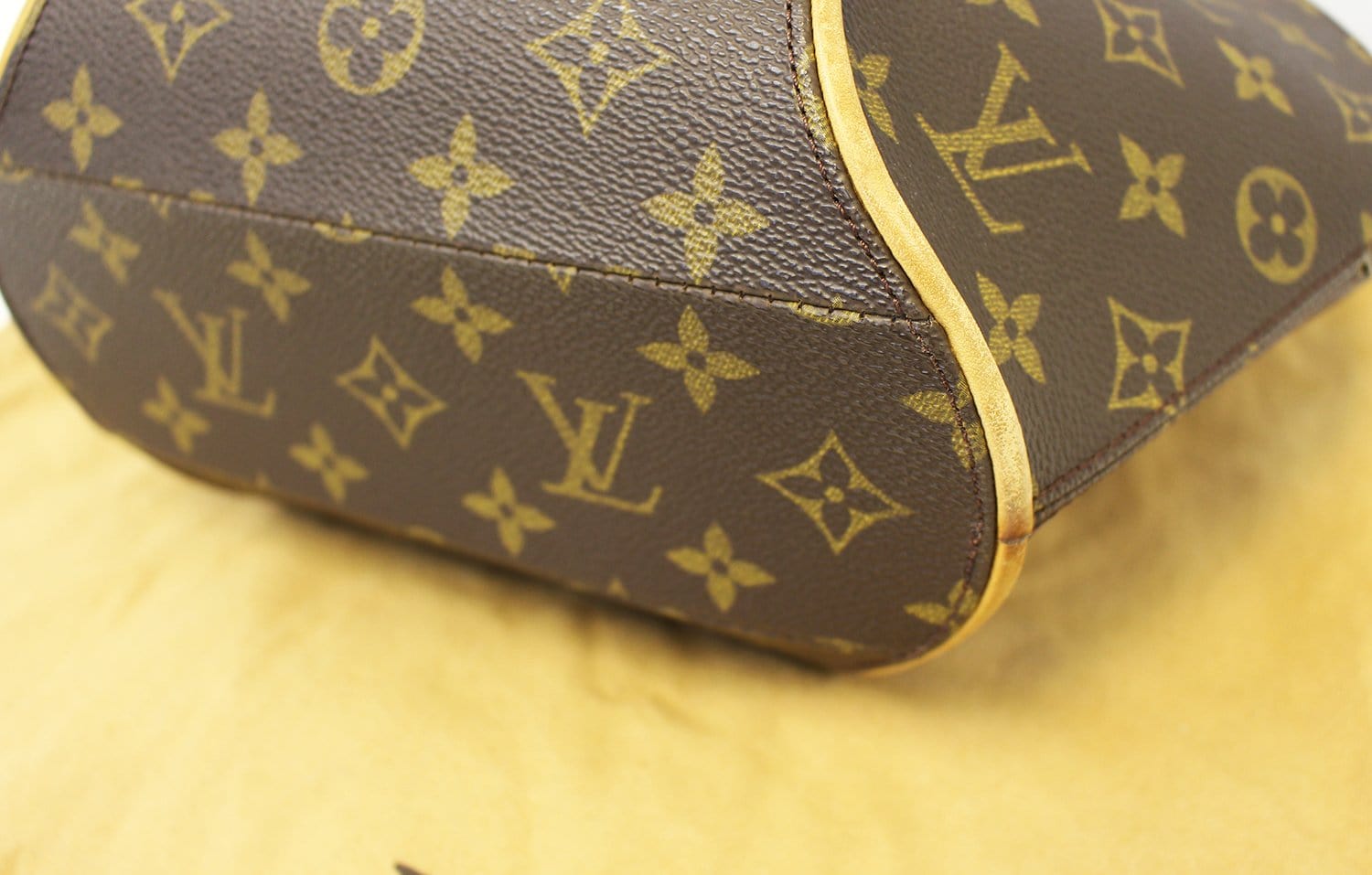 Louis Vuitton Monogram Ellipse PM (SHG-U6TsKt) – LuxeDH