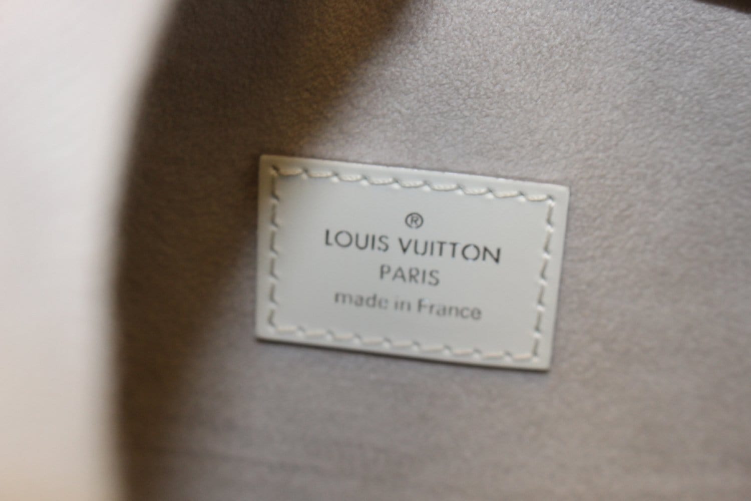 LOUIS VUITTON White Epi Leather Pont-Neuf GM Satchel Bag