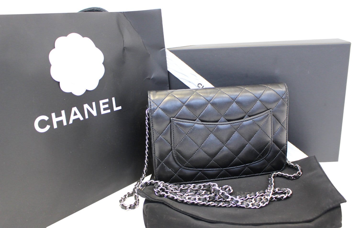 Chanel 19 leather crossbody bag Chanel Black in Leather - 24982586