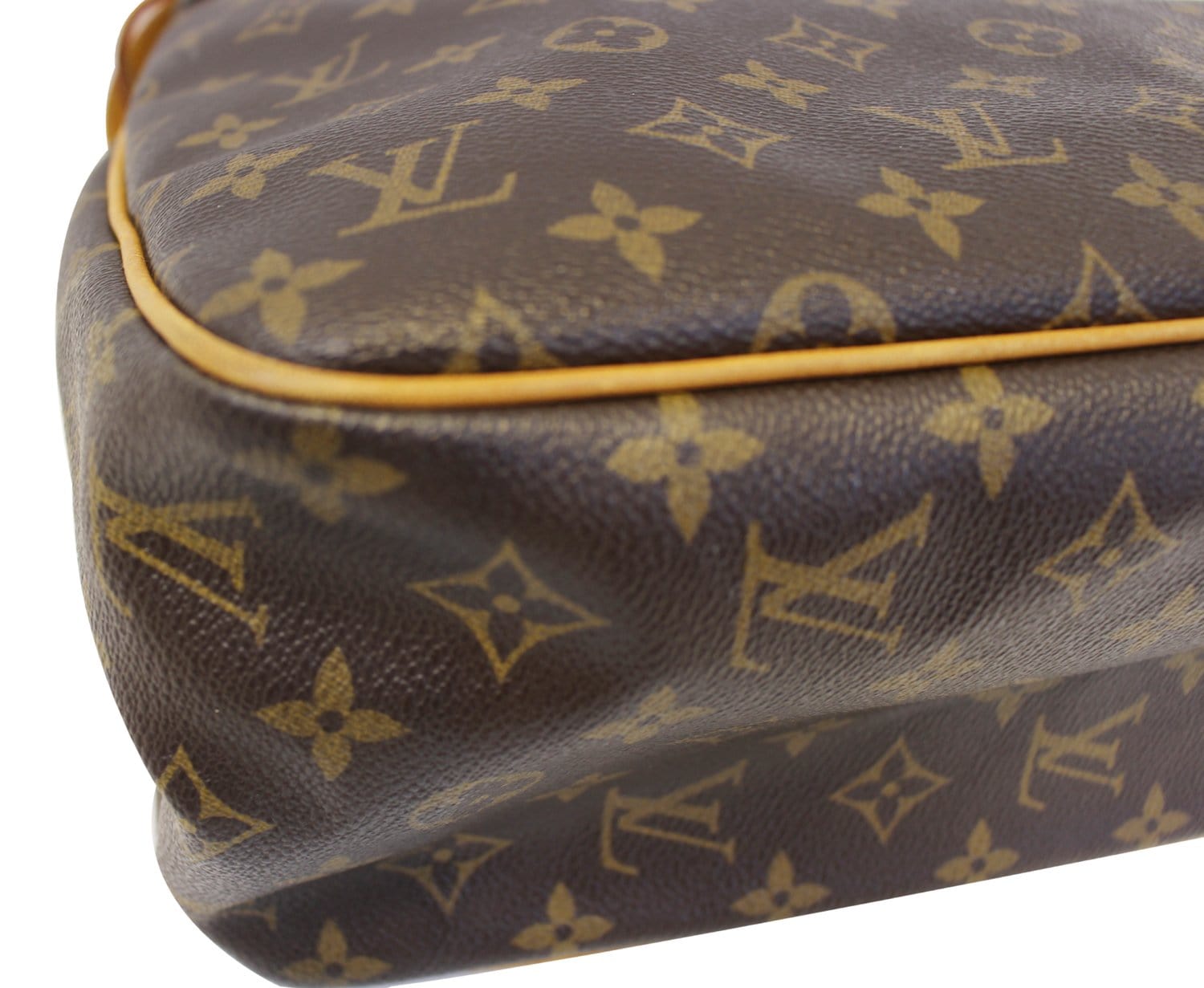 Louis Vuitton Batignolles Shoulder Bag - CharityStars