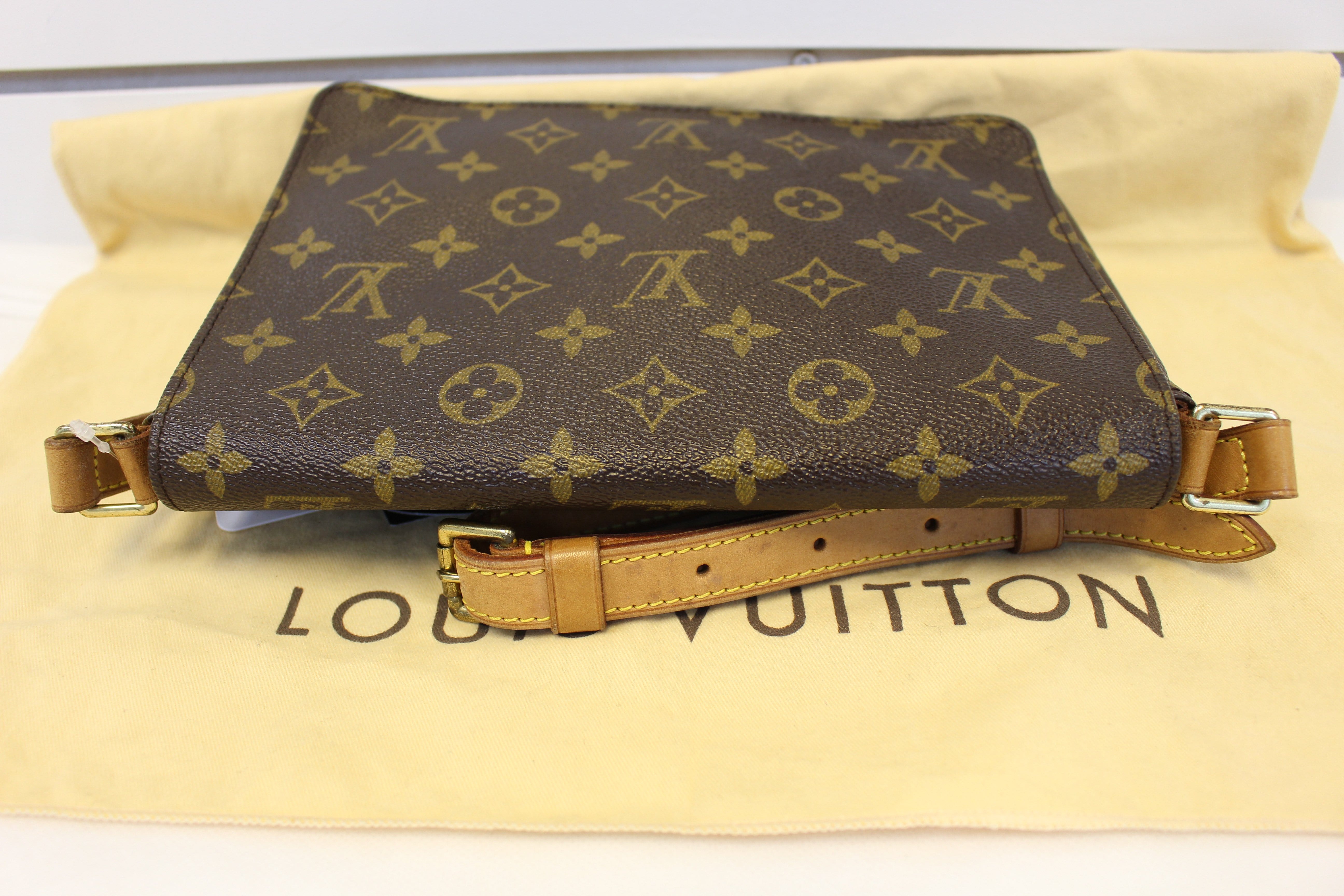 Pre-Owned Louis Vuitton Musette Tango Short Strap - 21332612