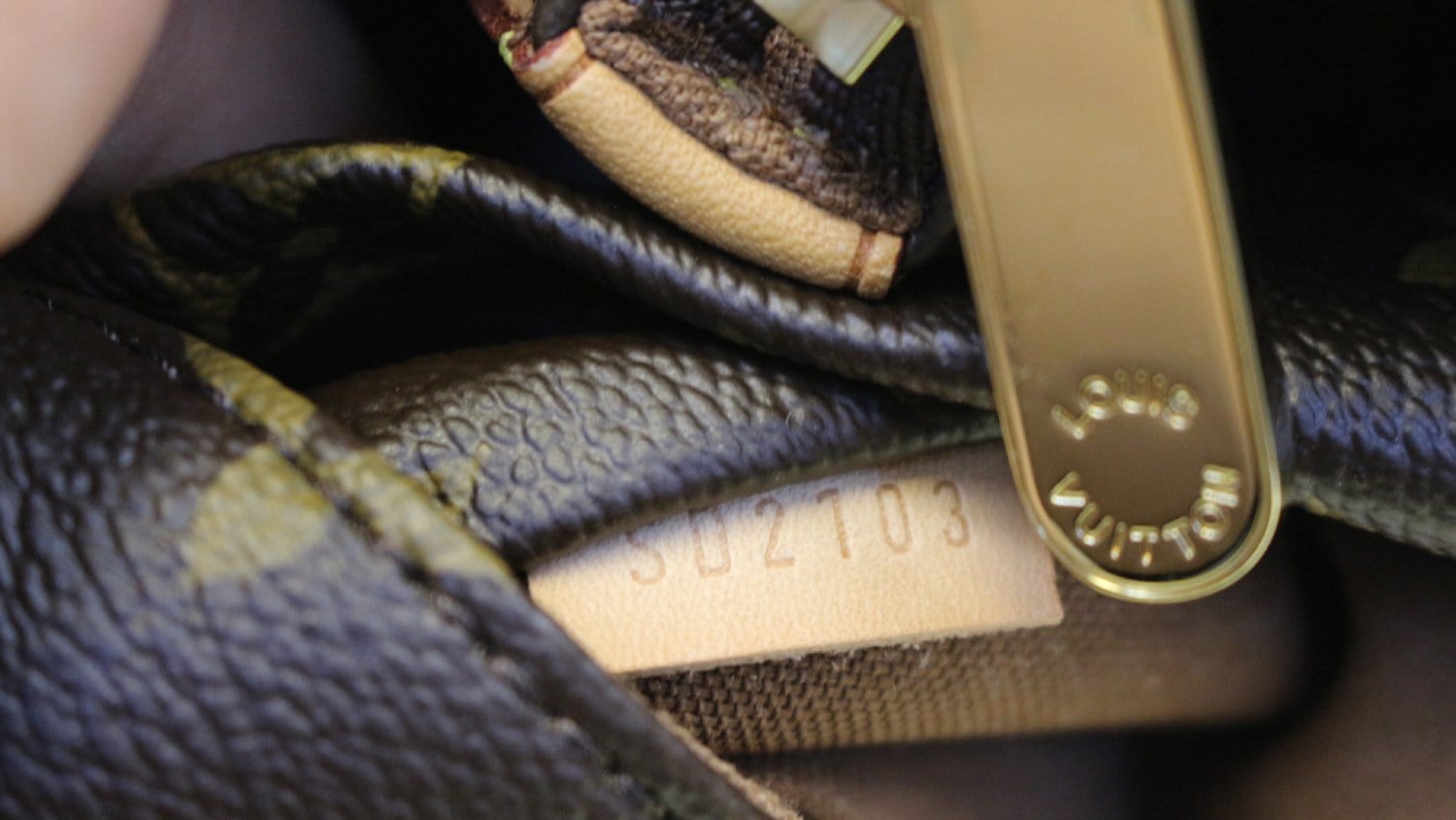 Louis Vuitton Totally PM Monogram Shoulder Tote Bag – Mills Jewelers Loan