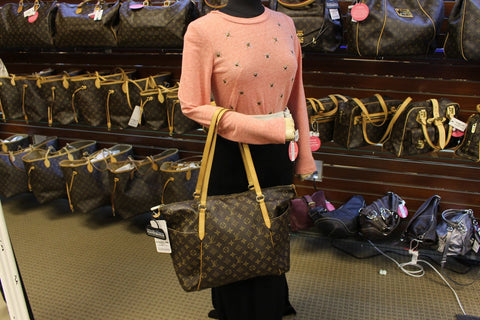 LOUIS VUITTON Monogram Canvas Totally GM Shoulder Bag