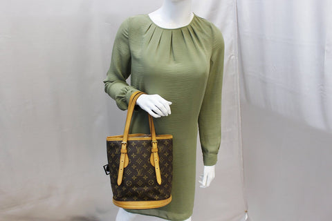 LOUIS VUITTON Bucket PM Monogram Canvas Shoulder Bag