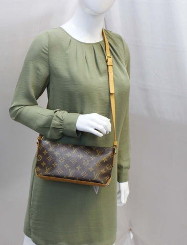 LOUIS VUITTON Monogram Canvas Trotteur Crossbody Bag