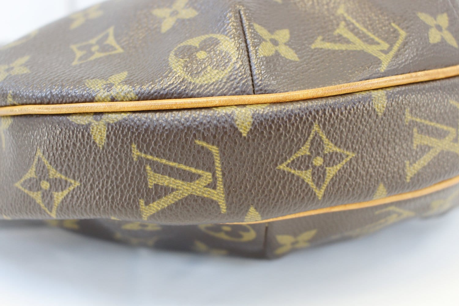 Louis Vuitton Croissant Handbag Monogram Canvas GM Brown 2411231