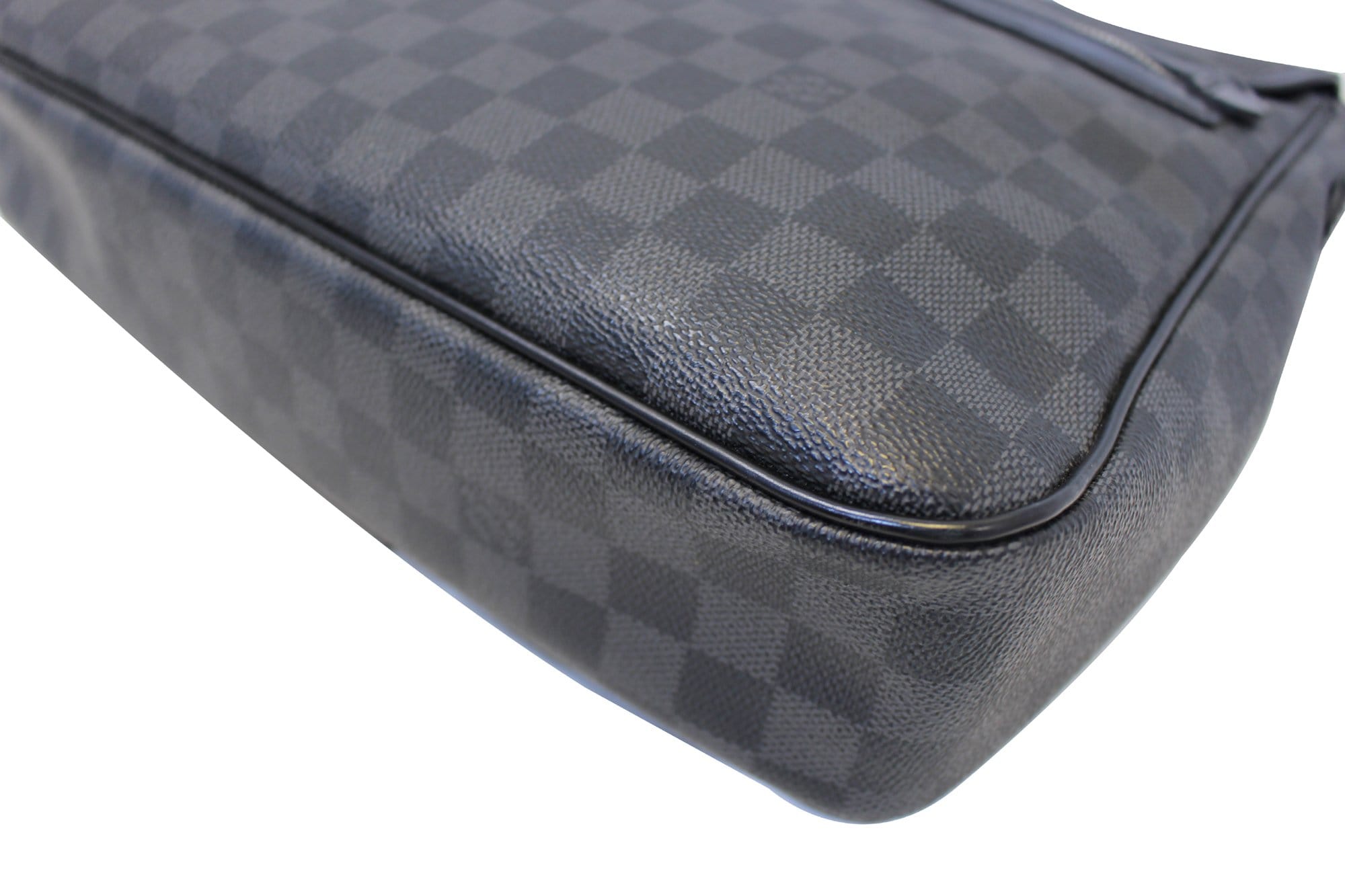 Louis Vuitton Damier Graphite Daniel GM - Black Messenger Bags, Bags -  LOU476269