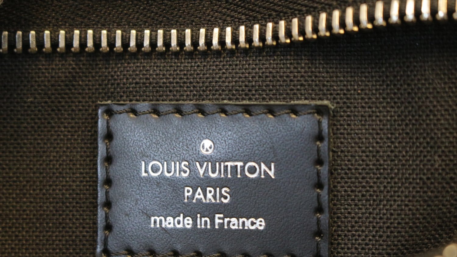 Louis Vuitton Damier Ebene Pochette Bosphore N51111 Brown Cloth ref.894797  - Joli Closet
