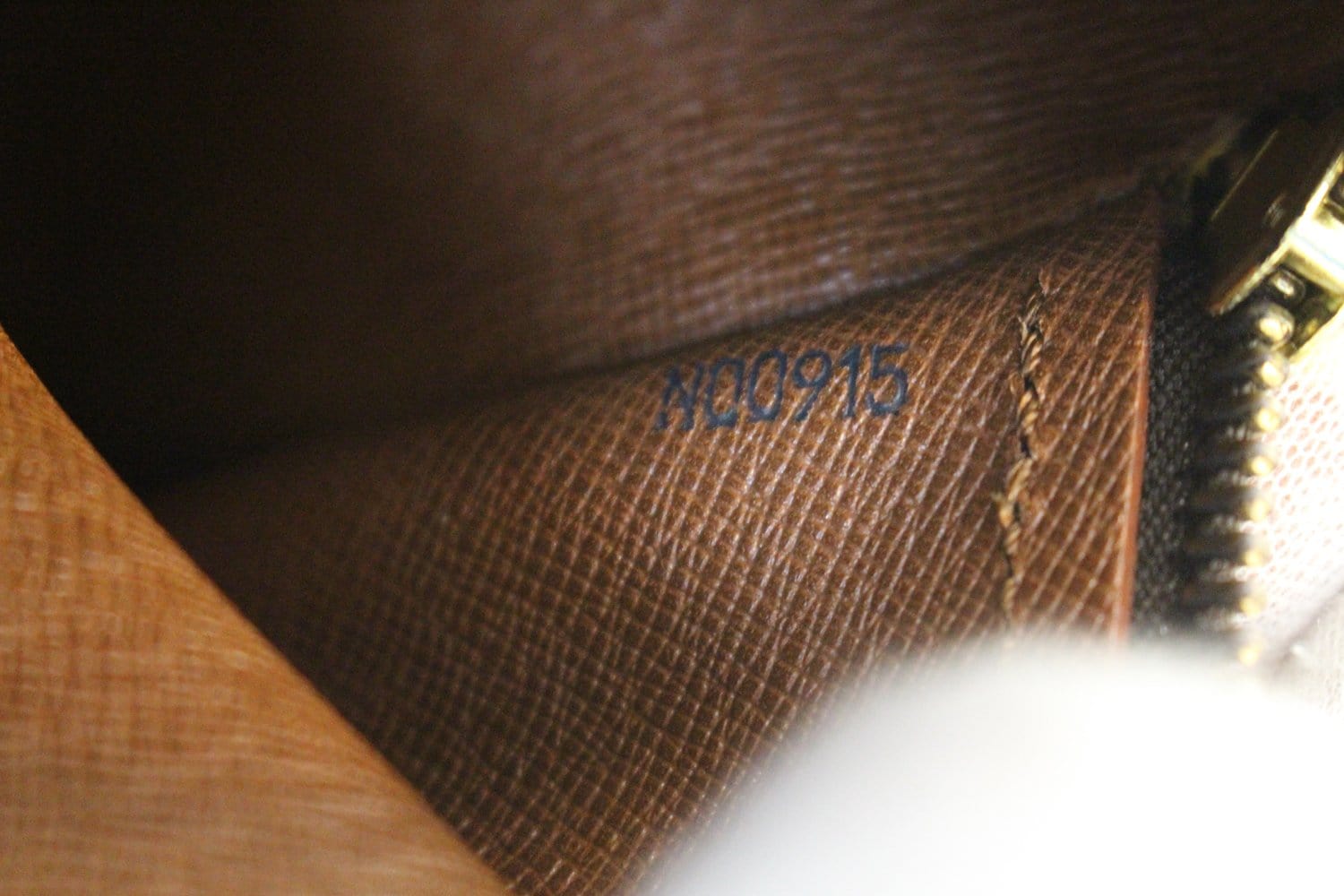 Papillon leather handbag Louis Vuitton Brown in Leather - 29179444