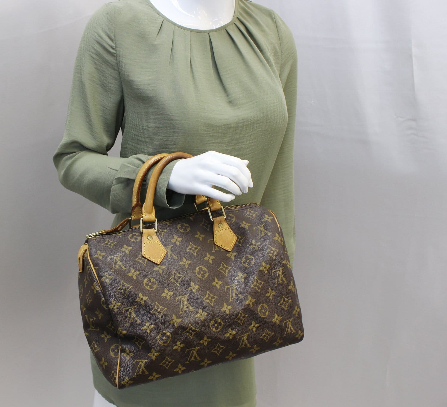 Louis Vuitton Monogram Speedy 30 Handbag used
