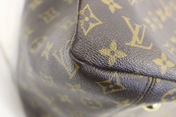 LOUIS VUITTON Monogram Canvas Artsy MM Hobo Shoulder Bag