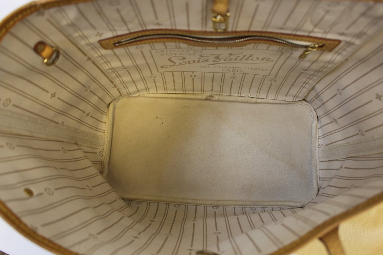 Louis Vuitton Damier Azur Neverfull MM Tote Bag White ref.738167 - Joli  Closet