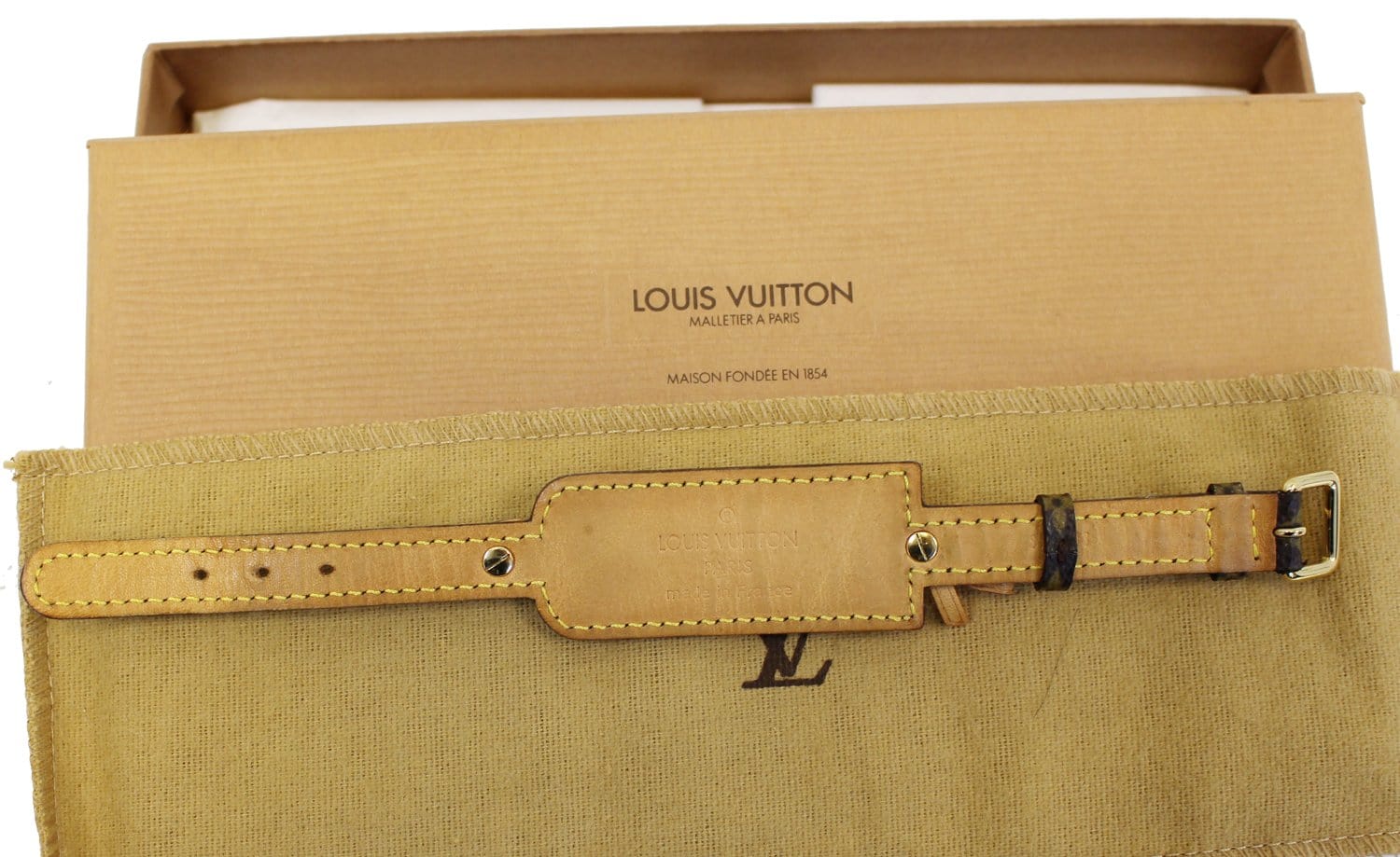 Vuitton - Louis - Louis - Vuitton - Chain - Wallet – Louis Vuitton Monogram  Canvas Montsouris Bb m45502 Ganebet Store - Accordeon - Clip - wearing a  yellow Louis Vuitton gown paired with statement LV sandals - for