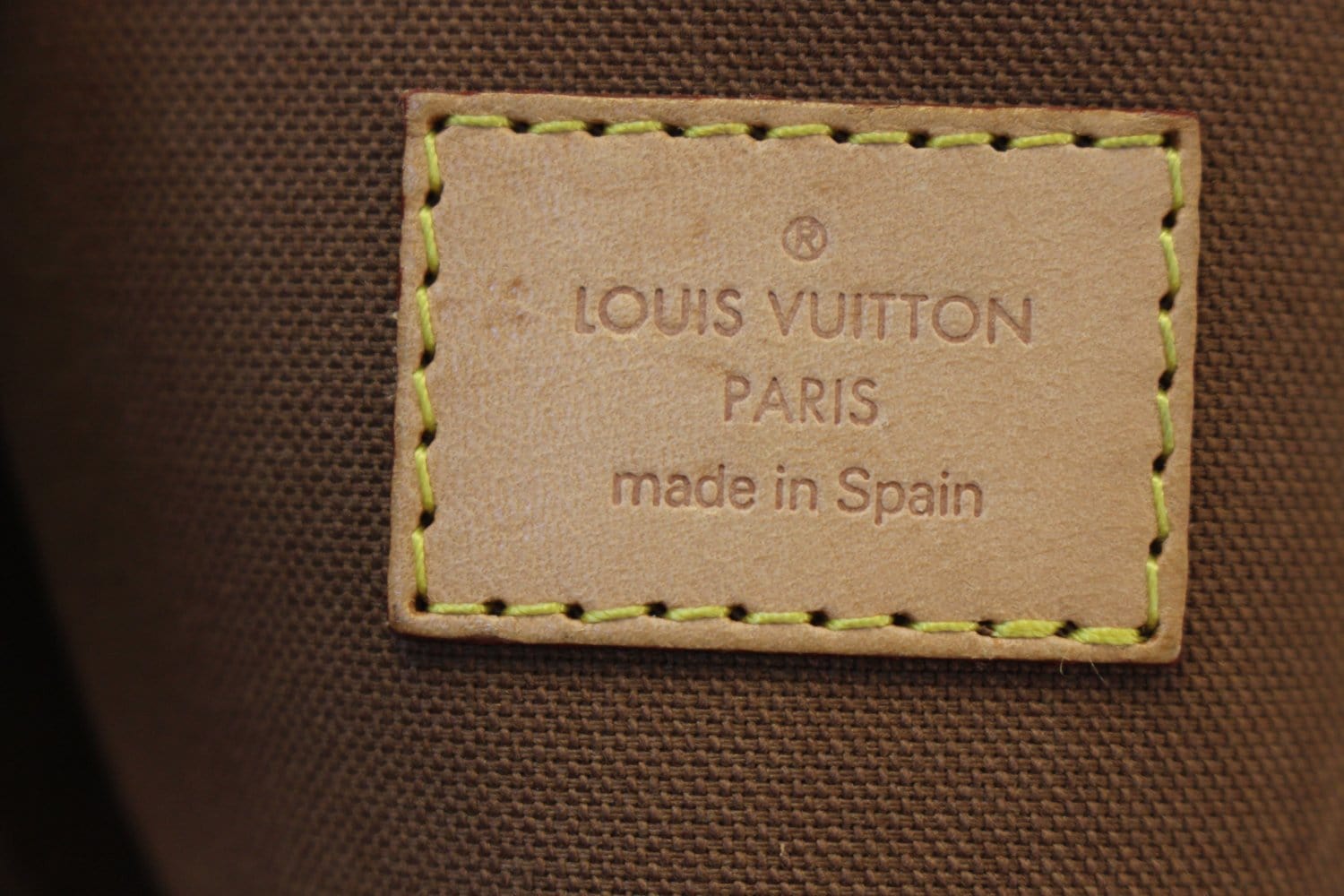 Louis Odeon PM vintage style. #Designer #Authentic #Bags #fashion #tik